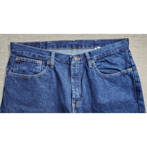 Magellan Outdoors Mens Relaxed Fit Straight Leg Blue Denim Jeans 36x32 - Picture 2 of 10